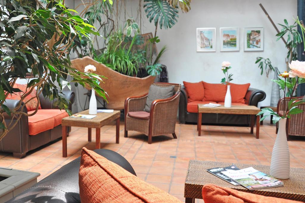 The Originals City, Hotel La Reine Jeanne, ออร์เตซ ภายนอก รูปภาพ