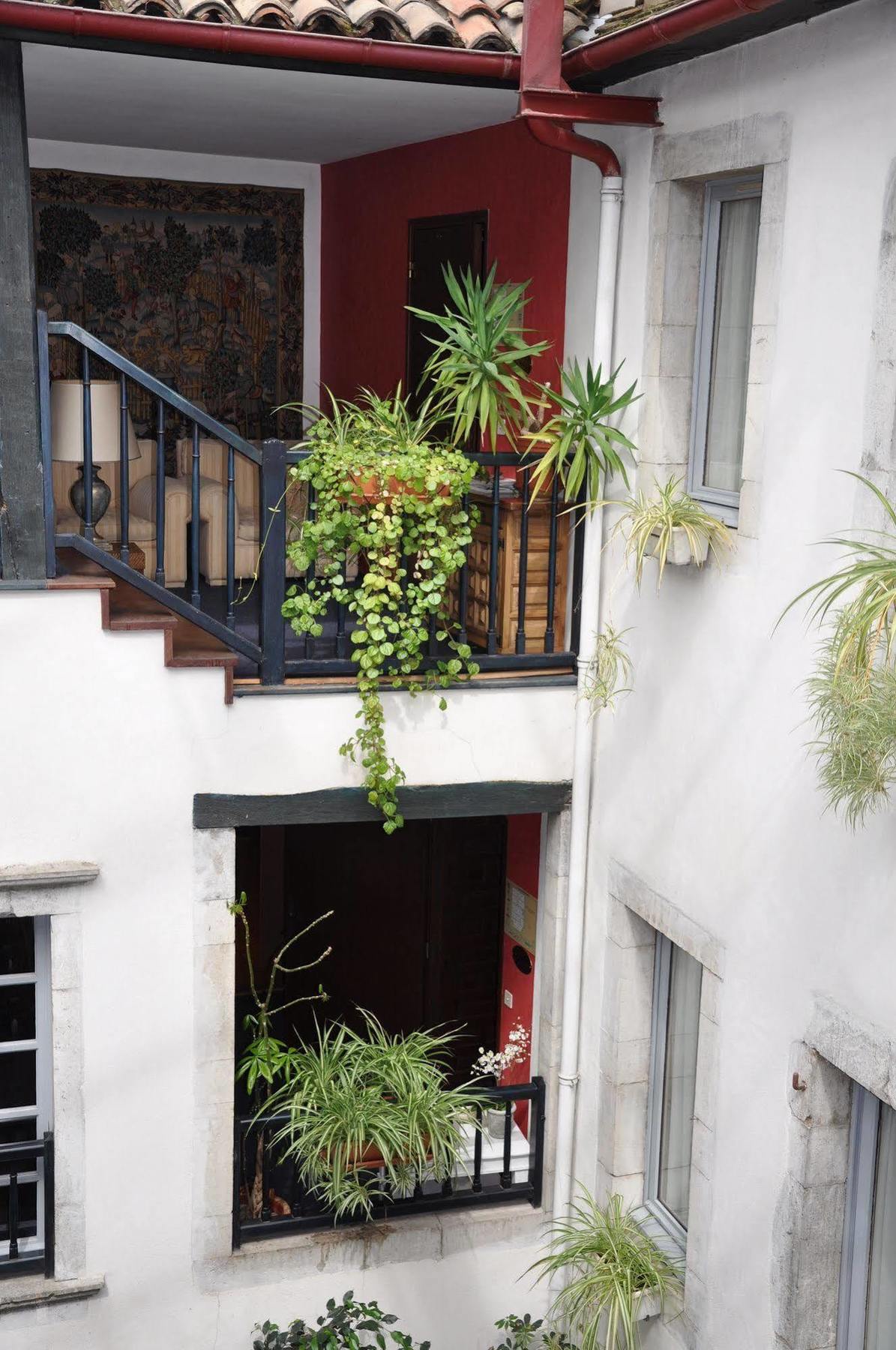 The Originals City, Hotel La Reine Jeanne, ออร์เตซ ภายนอก รูปภาพ