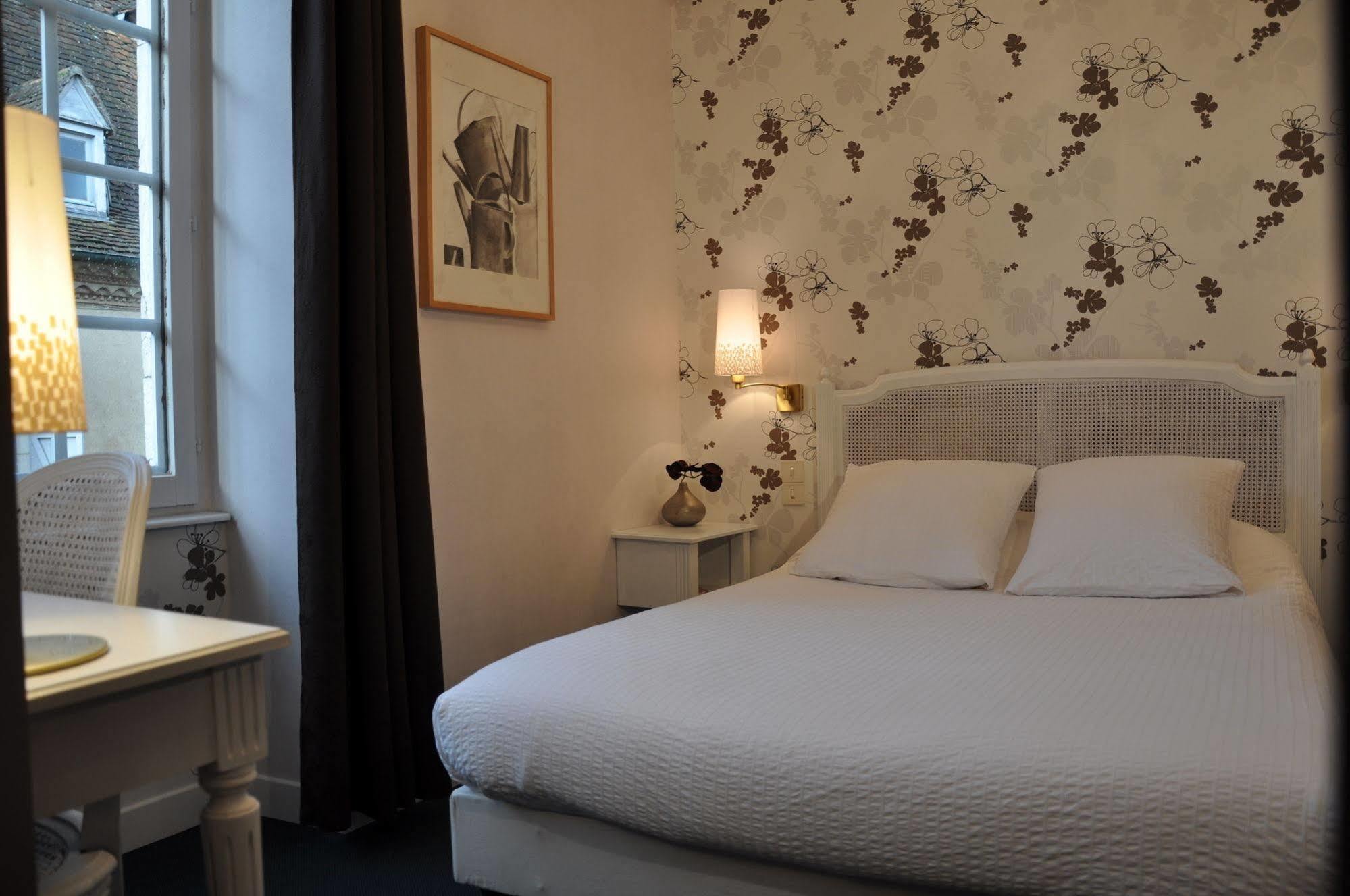 The Originals City, Hotel La Reine Jeanne, ออร์เตซ ภายนอก รูปภาพ