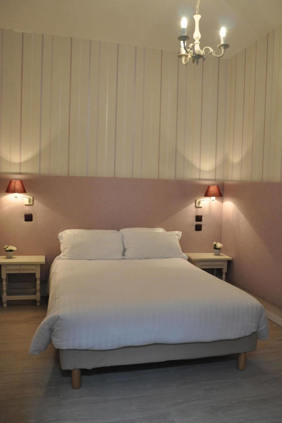 The Originals City, Hotel La Reine Jeanne, ออร์เตซ ภายนอก รูปภาพ